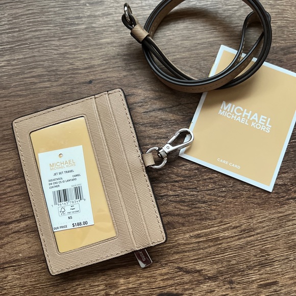 NEW‼️ MICHAEL KORS Jet Set Travel Saffiano Leather Card Case Lanyard NWT - Picture 8 of 16